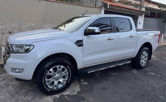 FORD RANGER 3.2 XLT 4X4 CD 20V DIESEL 4P AUTOMÁTICO